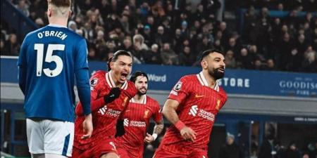 ليفربول يعزز تصدره لقمة الدوري الإنجليزي بثنائية في نيوكاسل