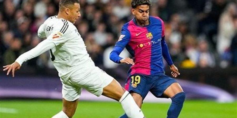 الليلة.. كلاسيكو نهائي كأس السوبر الإسباني بين ريال مدريد وبرشلونة بأجواء عربية