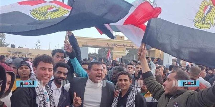 كاتب صحفي: حشود معبر رفح دليل تكاتف المصريين دعما للقضية الفلسطينية