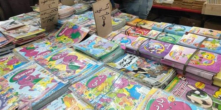 كتب الأطفال تحقق رواجا كبيرا في الجناح المخفض بمعرض الكتاب