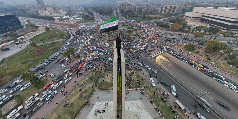 الاتحاد الأوروبي يعلن تعليق عدد من العقوبات على سوريا.. فماذا شمل القرار؟ - الأول نيوز