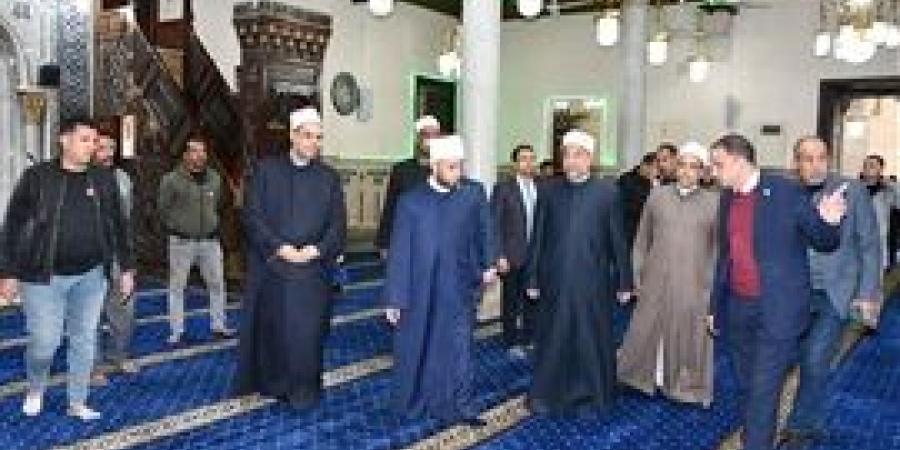 وزير الأوقاف يتفقد مسجد السيدة سكينة (رضي الله عنها) استعدادًا لشهر رمضان