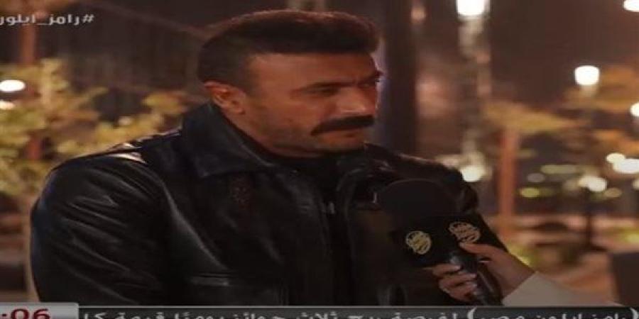 بالصور.. شاهد أحمد العوضي قبل الوقوع بفخ رامز جلال