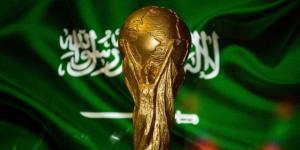 ولي العهد السعودي يهنئ خادم الحرمين الشريفين باستضافة المملكة كأس العالم 2034