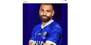 هل انتقل النجم المصري للهلال ؟..تركي آل الشيخ ينشر صورة محمد صلاح بالقميص الأزرق