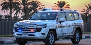شرطة الشارقة تضبط سائقاً استخدم لوحات مزورة وارتكب 137 مخالفة (فيديو)