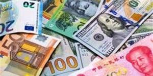 سعر الدولار يشعل التوقعات.. إليك أحدث تحركات العملات في البنوك