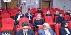 طلاب جامعة الريادة ينتقدون وزارة البيئة في جلسة محاكاة مجلس النواب