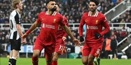 محمد صلاح يقود هجوم ليفربول أمام توتنهام