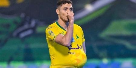 موقف محمد شريف.. تشكيل الخليج في مواجهة الرياض بالدوري السعودي