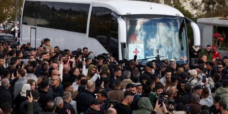 بشير جبر: قوات الاحتلال اعتدت بالضرب المبرح على الأسرى أثناء عودتهم بعد الإفراج عنهم