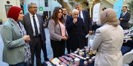 وزيرة التنمية المحلية تفتتح معرض "أيادي مصر" بمقر الجامعة الأمريكية بالتحرير