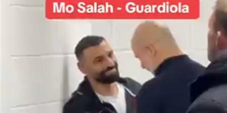 عاجل.. بسبب محادثة مع محمد صلاح.. جماهير ليفربول توجه رسالة لمدرب مانشستر سيتي