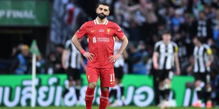 ماذا فعل محمد صلاح بعد خسارة ليفربول للقب كأس رابطة الأندية الإنجليزية؟ - الأول نيوز