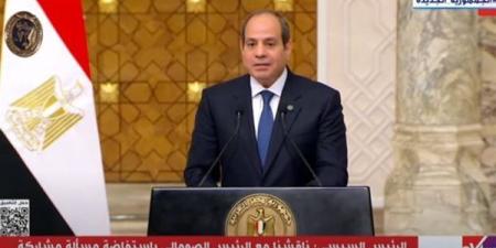 الرئيس السيسي: الأوضاع الاقتصادية بدأت تتحسن بفضل الله وعمل مؤسسات الدولة وجهود الشعب