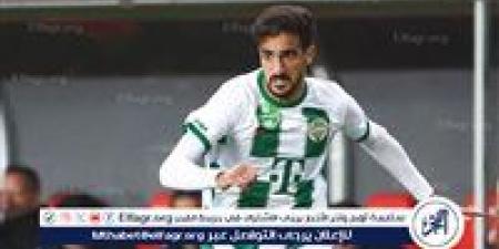 محمد علي بن رمضان يوقع على عقود انتقال للأهلي