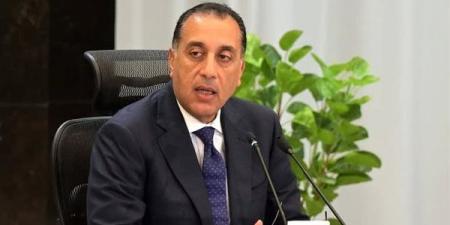 رئيس الوزراء يستعرض مشروع تطوير المنظومة الالكترونية لإنهاء إجراءات وصول السائحين للمطارات