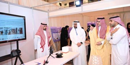 صور.. المعرض الهندسي بجامعة الملك عبدالعزيز يبرز إبداعات الطلاب