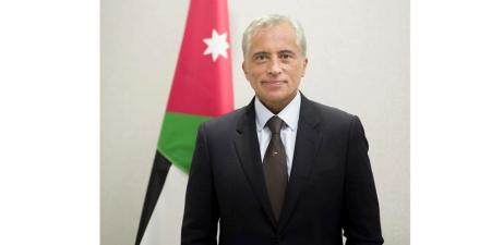 رئيس الوزراء يهنئ حسين الشيخ باختياره نائبا لرئيس دولة فلسطين