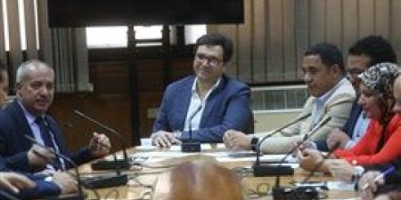 وزير الثقافة يجتمع بقيادات دار الكتب والوثائق القومية لمتابعة سير العمل ومشروعات التطوير
