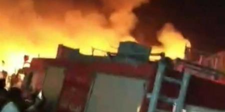 نشوب حريق داخل مطعم شهير بالشيخ زايد وإصابة عامل بحالة اختناق