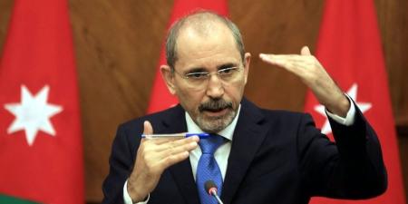 الصفدي: إطلاق سراح الأميركي ألكسندر خطوة مهمة يجب أن تؤدي إلى اتفاق شامل