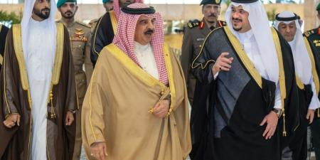 ملك البحرين يصل إلى الرياض للمشاركة في القمة الخليجية الأمريكية