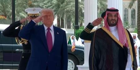 بدء مراسم الاستقبال الرسمي للرئيس الأمريكي دونالد ترامب في الرياض