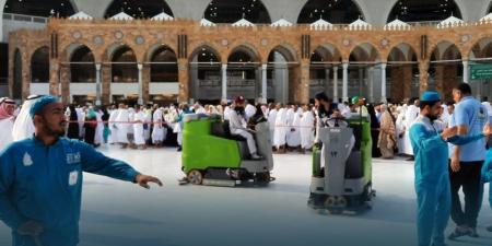 "الموارد البشرية".. تنظيمات جديدة لرفع جاهزية سوق العمل خلال حج 1446هـ 