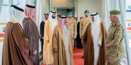 الملك يعود إلى الوطن بعد ترؤسه وفد البحرين في القمة الخليجية الأمريكية
