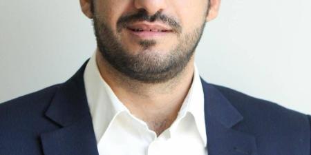 المعلم البحريني عيسى حسين يحصل على جائزة خليفة التربوية عن فئة المعلم المبدع عربياً