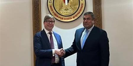 السفير أبو بكر حفني يستقبل السكرتير الدائم بوزارة خارجية فنلندا
