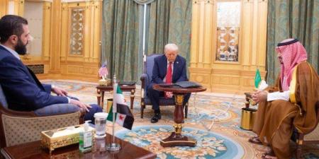 الرئيس الأمريكي ترامب يلتقي الشرع بالرياض بعد إعلانه رفع العقوبات عن سوريا