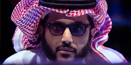 "مع إني طلالي".. تركي آل الشيخ يصف صوت محمد عبده بـ "الإعجازي" - الأول نيوز