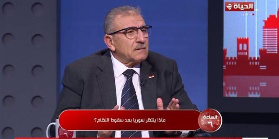 ما سر انهيار الجيش السورى فى أقل من أسبوعين؟.. خبير عسكرى يوضح