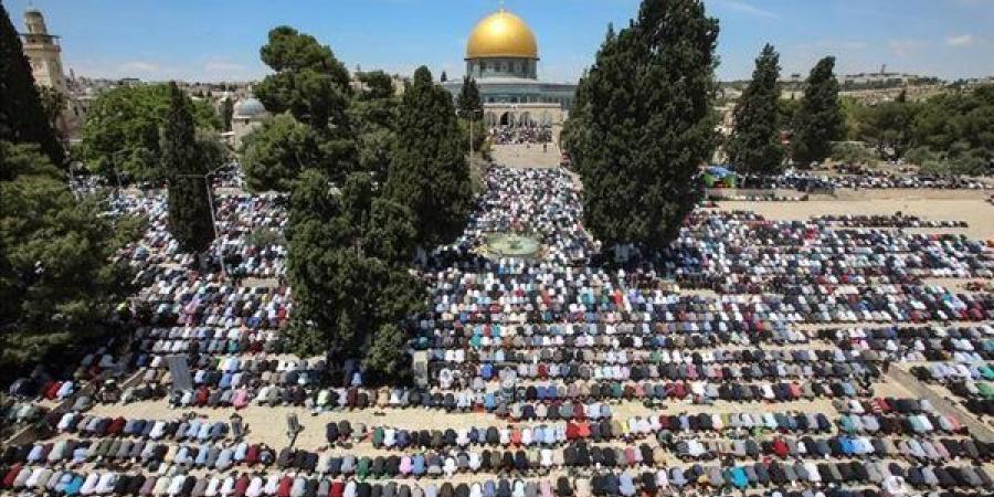 أوقاف القدس: 50 ألف مصلٍ أدوا صلاة الجمعة فى رحاب المسجد الأقصى