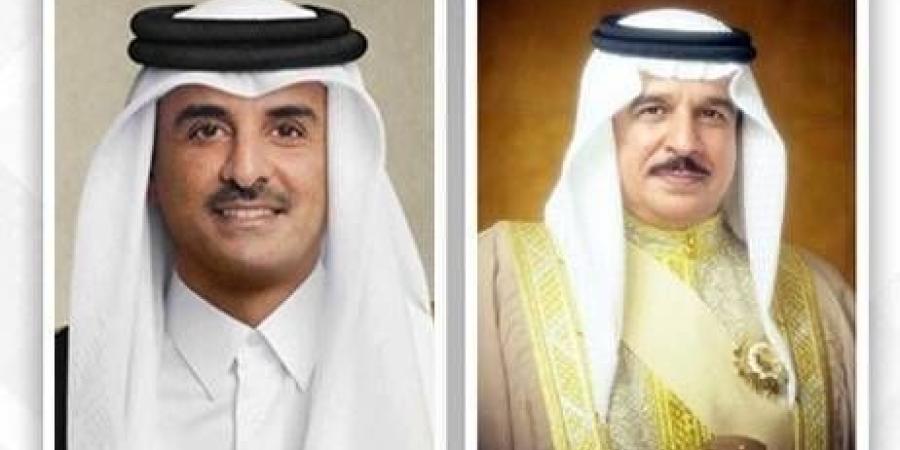 الملك يهنئ أمير دولة قطر بذكرى اليوم الوطني