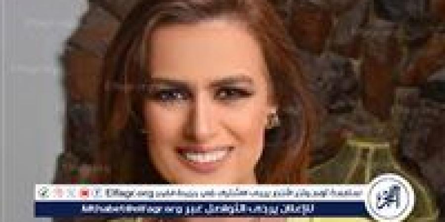 سيمون تكشف عن معايير الجاذبية الحقيقية: قوة داخلية وروح شفافة تتحدى الزيف