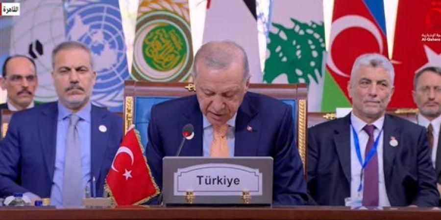 أردوغان: العالم يشهد الكثير من النزاعات والحلول الاقتصادية سبيل التعافي من الأزمات