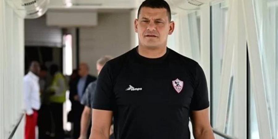 نجاة عبدالواحد السيد مدير الكرة بالزمالك من حادث مروع