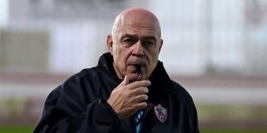 جروس يعقد جلسة مع لاعبي الزمالك.. تعرف التفاصيل