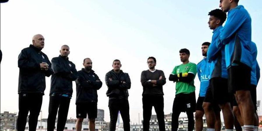 جروس يطالب لاعبى الزمالك بالتركيز وتنفيذ المطلوب فى مواجهة الاتحاد