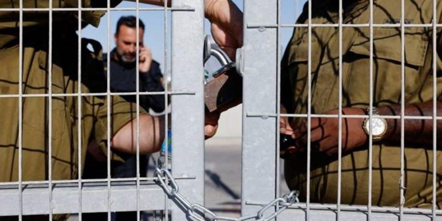 تعرضوا للتعذيب والتنكيل.. إسرائيل تفرج عن 20 فلسطينيا اعتقلتهم بغزة