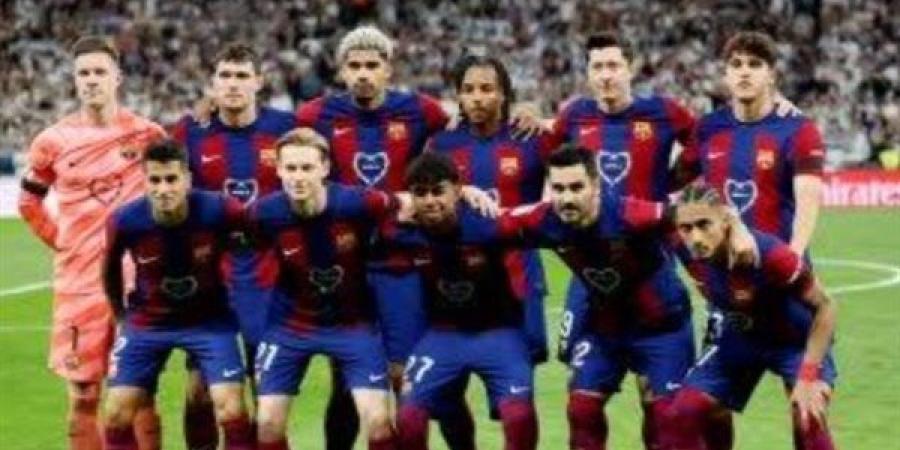 رابطة الدوري الإسباني ترفض قيد أولمو مهاجم برشلونة في قائمة الفريق