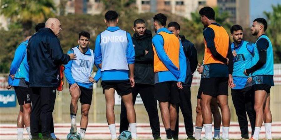 جروس يعقد جلسة مع لاعبي الزمالك قبل انطلاق المران