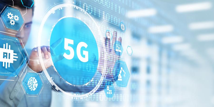 نشر شبكات «5.5G».. رهان «إي آند» و«دو» خلال 2025