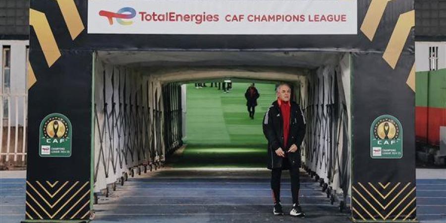 دوري أبطال أفريقيا.. لاعبو الأهلي يتفقدون ملعب 5 جويلية قبل مواجهة شباب بلوزداد