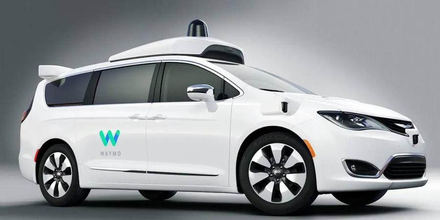 "Waymo" يمنع لصًا من سرقة سيارة ذاتية القيادة