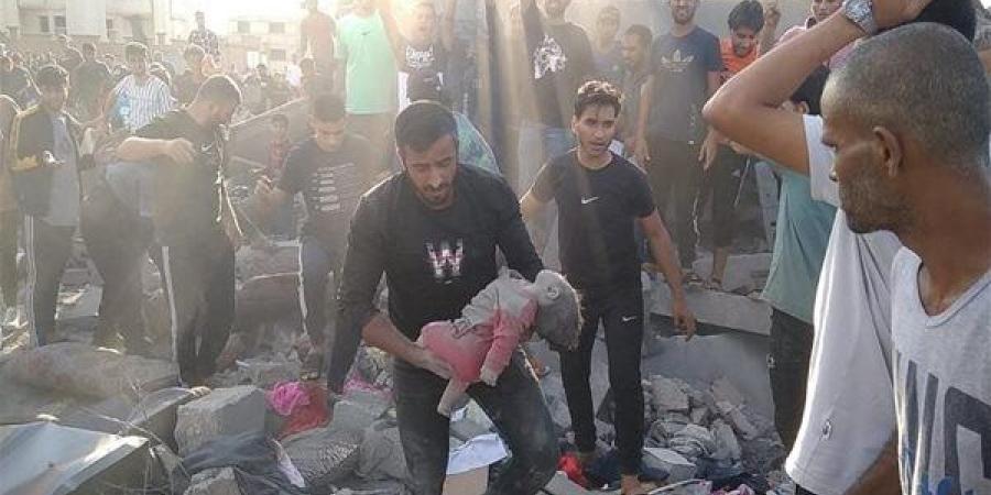 استشهاد 14 فلسطينيا وإصابة العشرات في قصف إسرائيلي على قطاع غزة