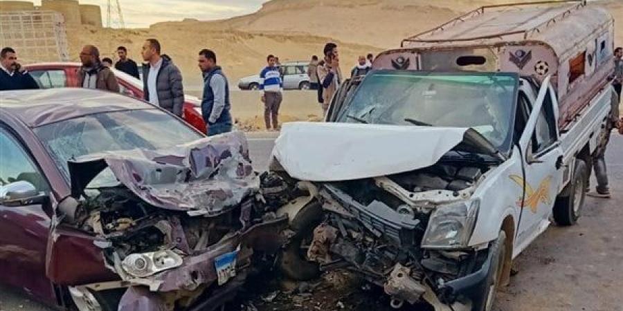 عقب مصرع وإصابة 7 أشخاص.. رفع آثار حادث انقلاب سيارة ميكروباص بدائرى البراجيل